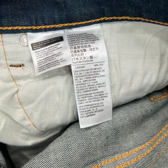 Levi’s 541 Authentic Taper Stretch men’s medium wash jeans - Picture 11 of 13